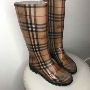 Burberry check rain boots - Authentic